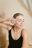 Mariela es experta en Yoga Facial. Con cada compra del Kit Yoga Facial BlauVerde obtienes un descuento del 15% en una sesión privada de yoga facial con Mariela. Aprovecha de esta oportunidad única!